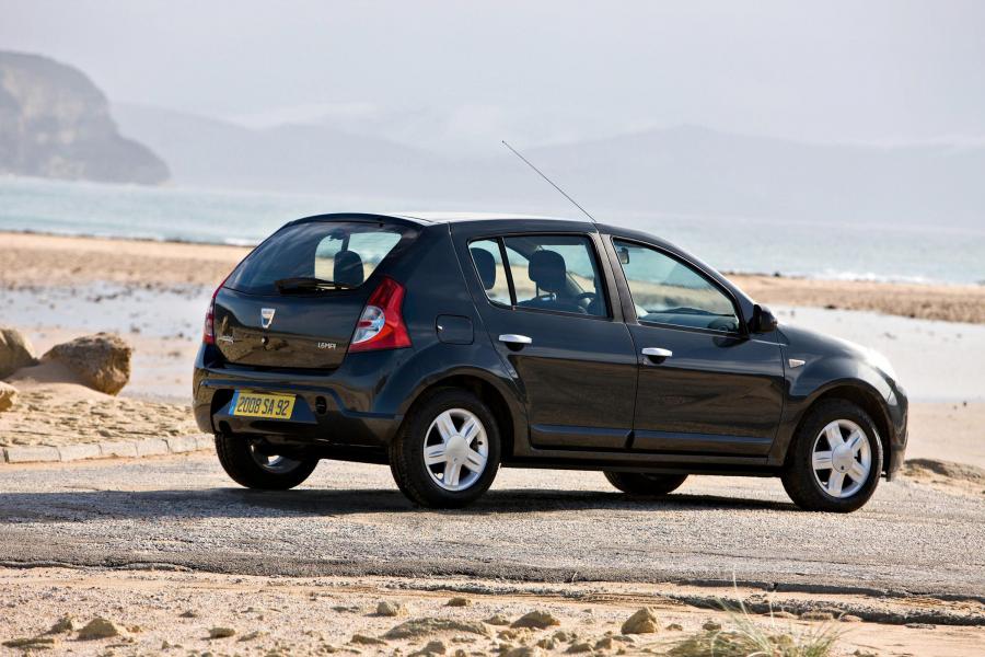  Dacia Sandero 2008 года  (фото 37 из 52)